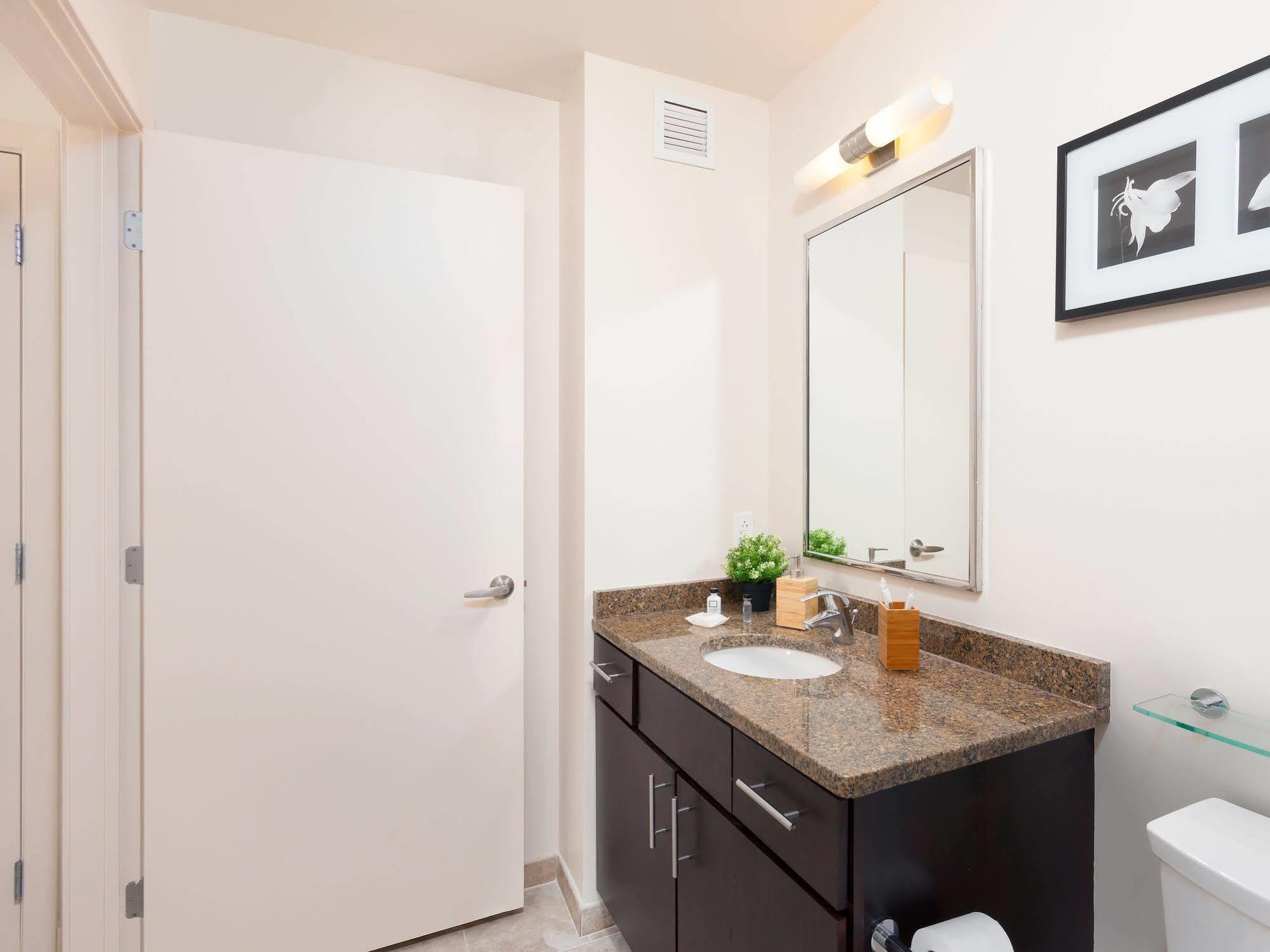 Fantastic Philly Fully Furnished Apartments フィラデルフィア エクステリア 写真