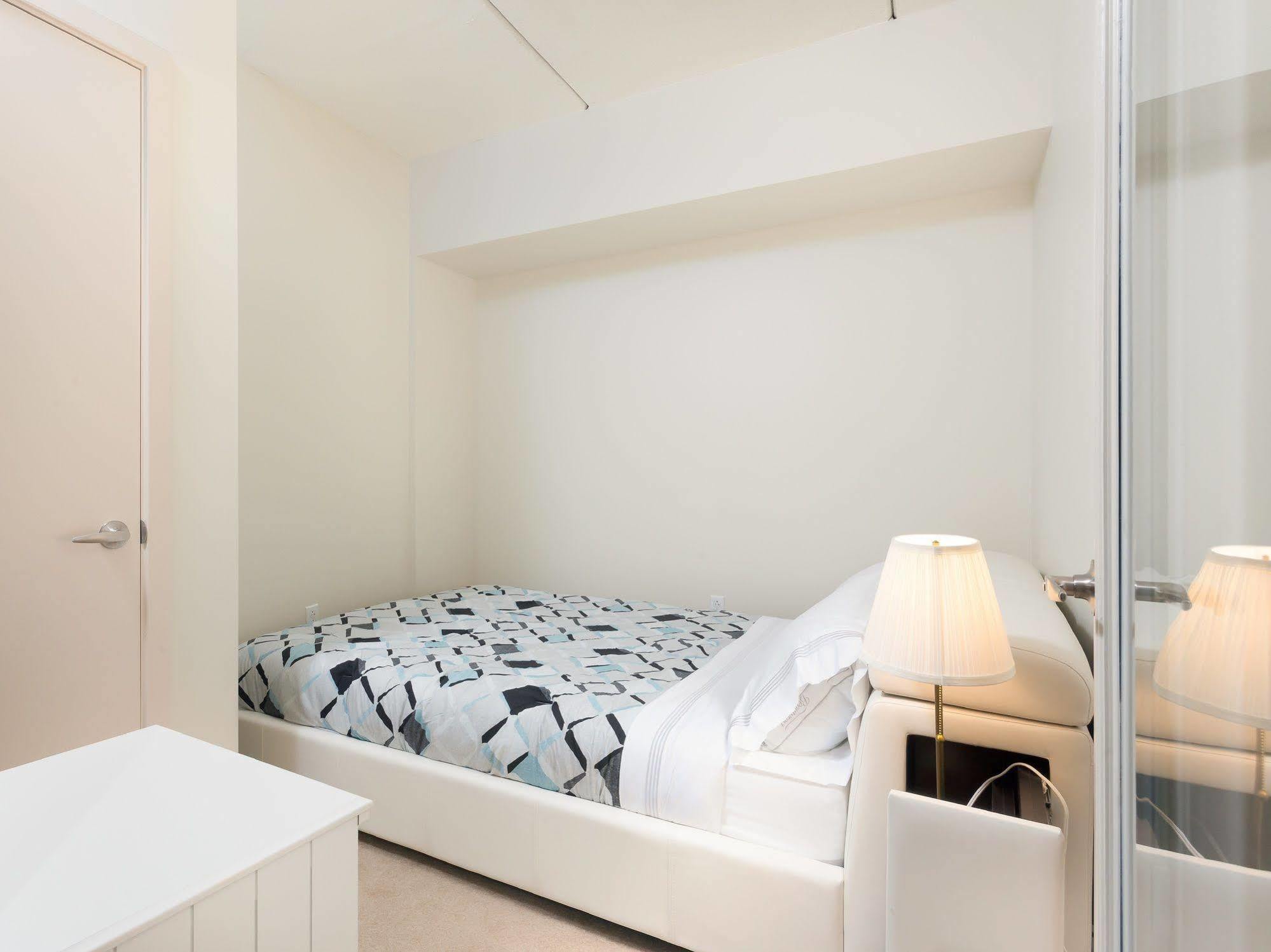 Fantastic Philly Fully Furnished Apartments フィラデルフィア エクステリア 写真